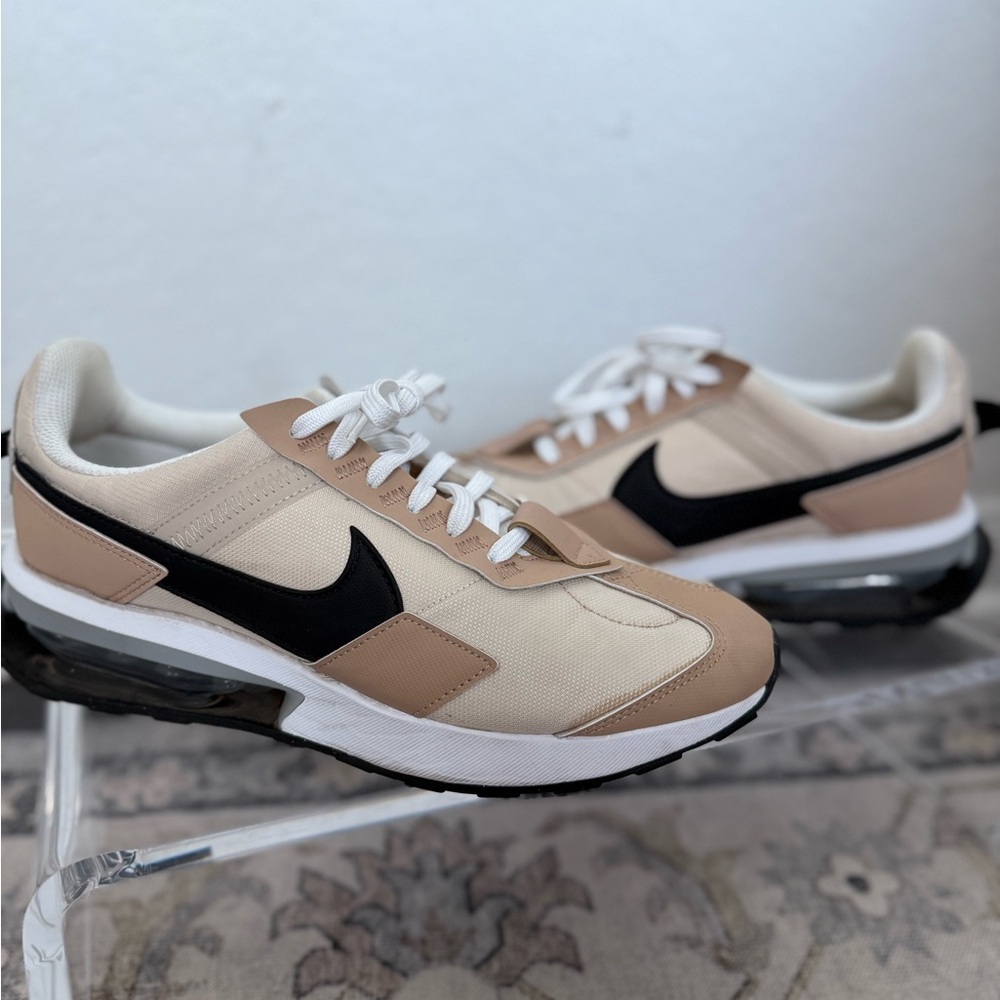 Womens Nike Air Max Pre-Day - Oatmeal